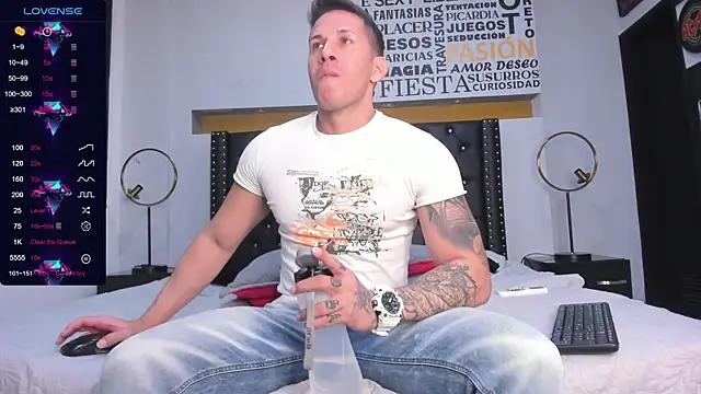 Snapshot of George_Diesell chatting on March 16, 2025, 11:37 pm George Diesell online show from March 16, 2025, 11:37 pm