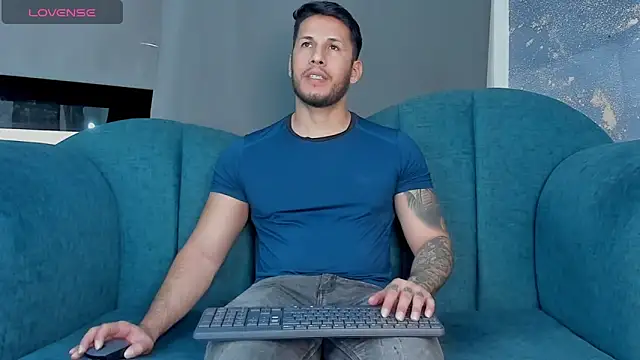 Snapshot of George_Diesell chatting on September 27, 2025, 4:07 am George Diesell online show from September 27, 2025, 4:07 am