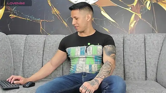 Snapshot of George_Diesell chatting on March 3, 2025, 8:54 pm George Diesell online show from March 3, 2025, 8:54 pm