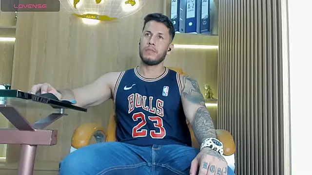 Snapshot of George_Diesell chatting on September 17, 2025, 8:44 pm George Diesell online show from September 17, 2025, 8:44 pm