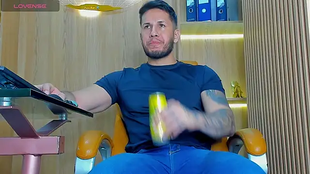 Snapshot of George_Diesell chatting on September 8, 2025, 9:25 pm George Diesell online show from September 8, 2025, 9:25 pm