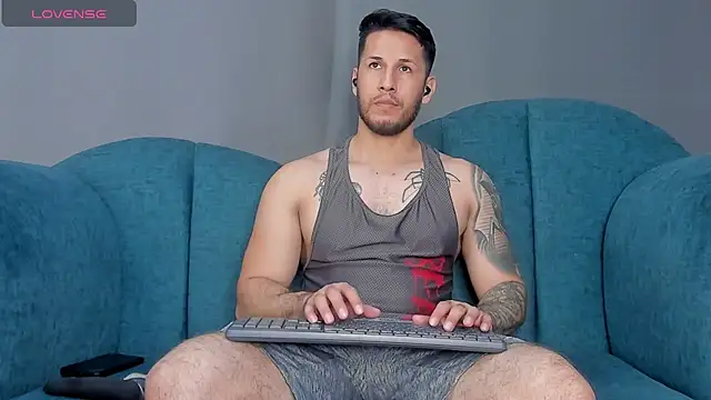 Snapshot of George_Diesell chatting on September 12, 2025, 9:25 pm George Diesell online show from September 12, 2025, 9:25 pm