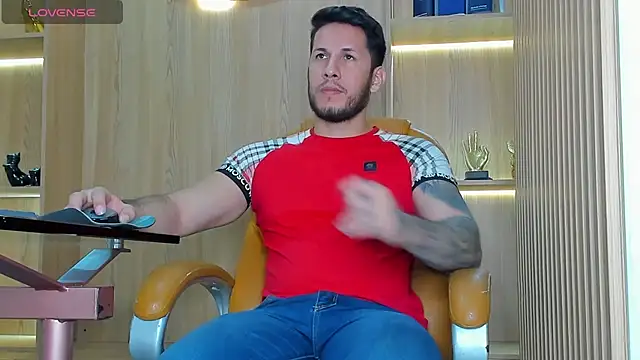 Snapshot of George_Diesell chatting on October 7, 2025, 4:35 am George Diesell online show from October 7, 2025, 4:35 am