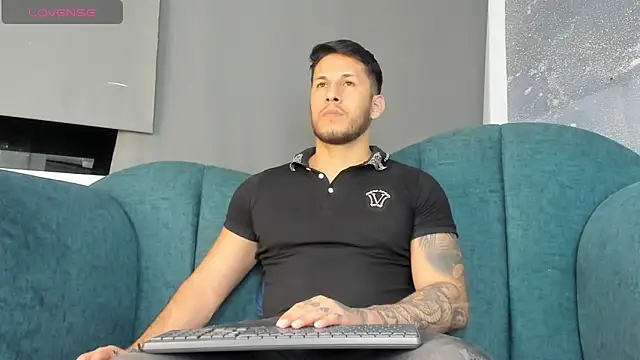 Snapshot of George_Diesell chatting on September 24, 2025, 3:35 am George Diesell online show from September 24, 2025, 3:35 am