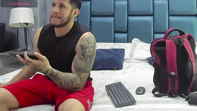 Snapshot of George_Diesell chatting on October 4, 2025, 4:03 am George Diesell online show from October 4, 2025, 4:03 am