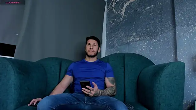 Snapshot of George_Diesell chatting on October 11, 2025, 4:13 am George Diesell online show from October 11, 2025, 4:13 am