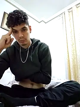 Snapshot of Maybach_ chatting on December 10, 2024, 4:06 pm Maybach online show from December 10, 2024, 4:06 pm