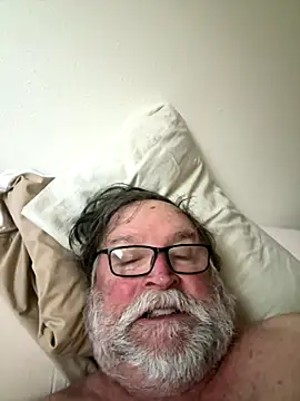 Drummajor online show from December 1, 2025, 3:57 pm