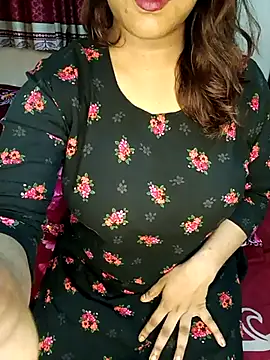 Snapshot of Dayna-36 chatting on September 25, 2025, 3:29 pm Dayna-36 online show from September 25, 2025, 3:29 pm