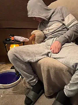 Snapshot of Haztogo4me chatting on February 26, 2026, 12:38 pm Haztogo4me online show from February 26, 2026, 12:38 pm