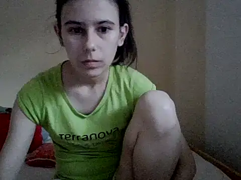 Zafirmacska online show from January 8, 2025, 2:14 pm