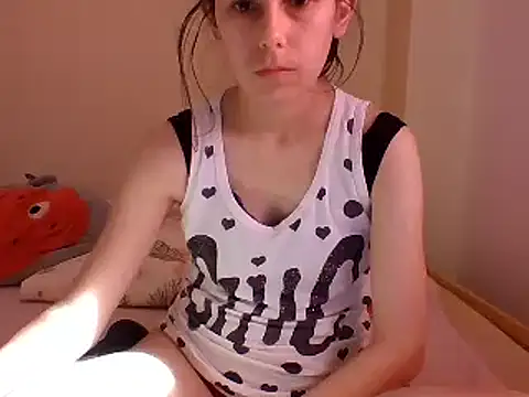 Zafirmacska online show from March 7, 2025, 9:18 am