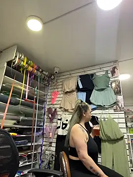 Susi bell online show from March 5, 2025, 1:10 am