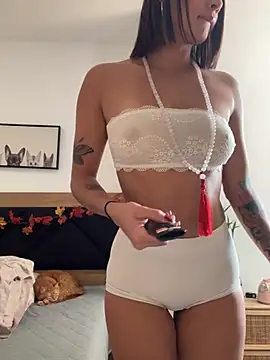 Susi bell online show from February 6, 2025, 8:45 pm