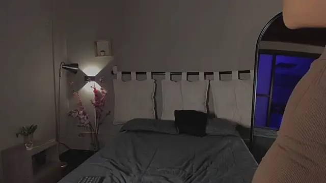 nayah   online show from March 4, 2025, 9:22 pm