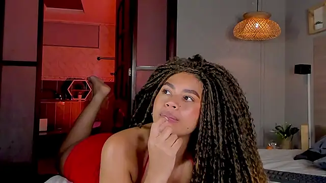 nayah   online show from October 3, 2025, 12:14 am