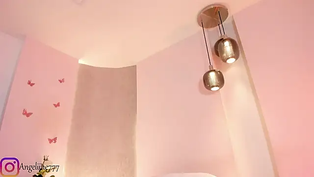 Snapshot of angeline-777 chatting on September 18, 2025, 1:03 pm angeline-777 online show from September 18, 2025, 1:03 pm