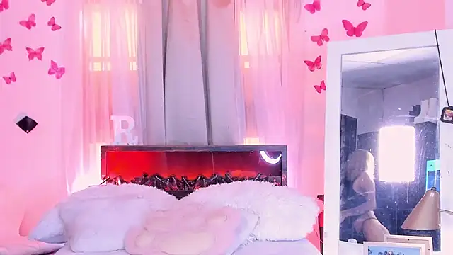 Snapshot of rosemonrooe chatting on February 11, 2026, 7:47 pm rosemonrooe online show from February 11, 2026, 7:47 pm