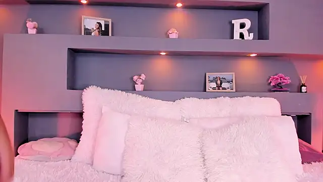 Snapshot of rosemonrooe chatting on September 24, 2025, 2:34 pm rosemonrooe online show from September 24, 2025, 2:34 pm