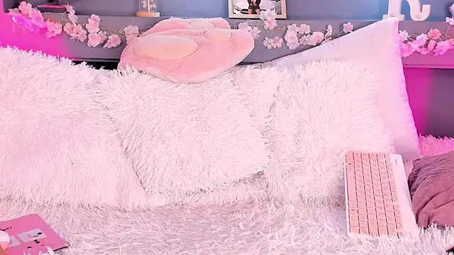 rosemonrooe online show from November 27, 2025, 5:13 pm