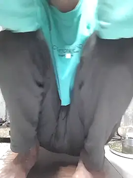 Snapshot of Burhade-- chatting on October 21, 2025, 11:15 pm Burhade-- online show from October 21, 2025, 11:15 pm