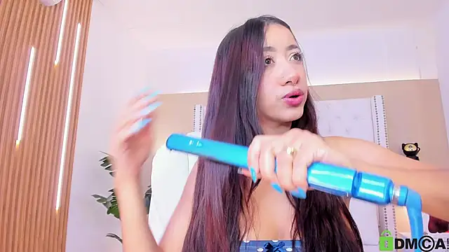 Snapshot of celeste_wayne chatting on September 20, 2025, 3:17 pm celeste wayne online show from September 20, 2025, 3:17 pm