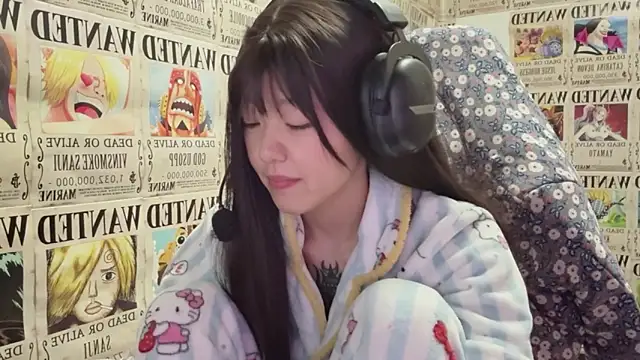 SNAKEgirlQAQ online show from September 23, 2025, 6:15 pm