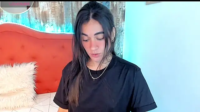 Emma Sophia2 online show from February 7, 2025, 6:35 am