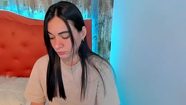 Emma Sophia2 online show from February 26, 2025, 8:17 am