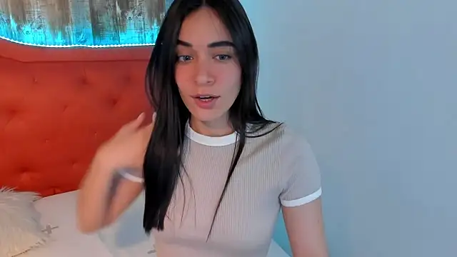 Emma Sophia2 online show from February 22, 2025, 6:39 am