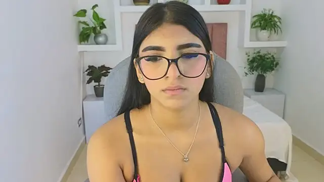 maiaa ruiz online show from May 12, 2026, 1:50 pm