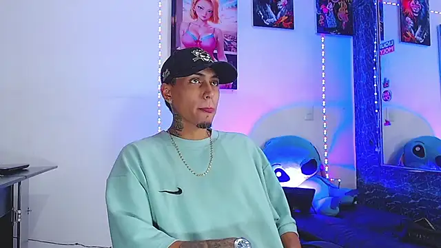 Liam lee online show from November 12, 2025, 5:28 pm