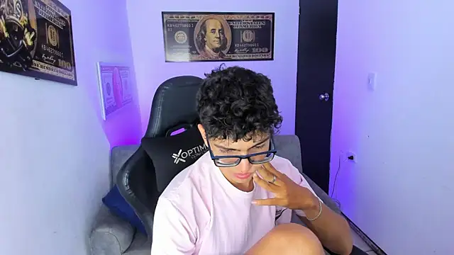 TylerWhite  online show from March 2, 2025, 2:51 am
