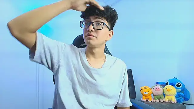 Snapshot of TylerWhite_ chatting on October 7, 2025, 9:32 am TylerWhite  online show from October 7, 2025, 9:32 am