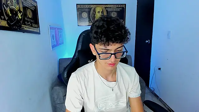 TylerWhite  online show from March 1, 2025, 5:52 am