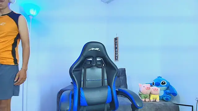 Snapshot of TylerWhite_ chatting on September 17, 2025, 3:52 am TylerWhite  online show from September 17, 2025, 3:52 am