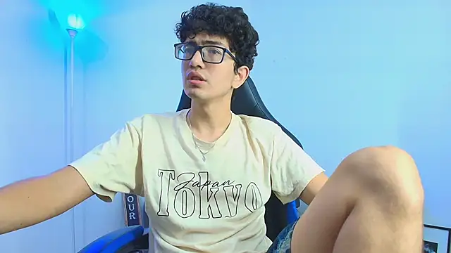 Snapshot of TylerWhite_ chatting on September 27, 2025, 11:16 am TylerWhite  online show from September 27, 2025, 11:16 am