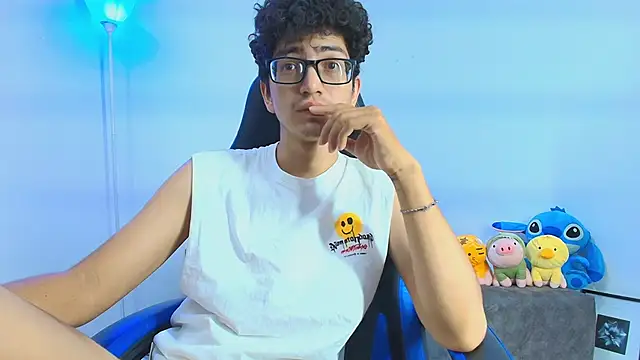 Snapshot of TylerWhite_ chatting on September 30, 2025, 5:13 am TylerWhite  online show from September 30, 2025, 5:13 am