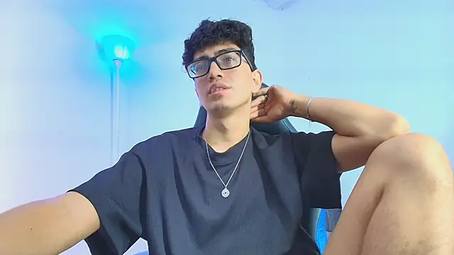 Snapshot of TylerWhite_ chatting on October 11, 2025, 1:45 pm TylerWhite  online show from October 11, 2025, 1:45 pm