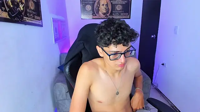 TylerWhite  online show from February 26, 2025, 5:46 am