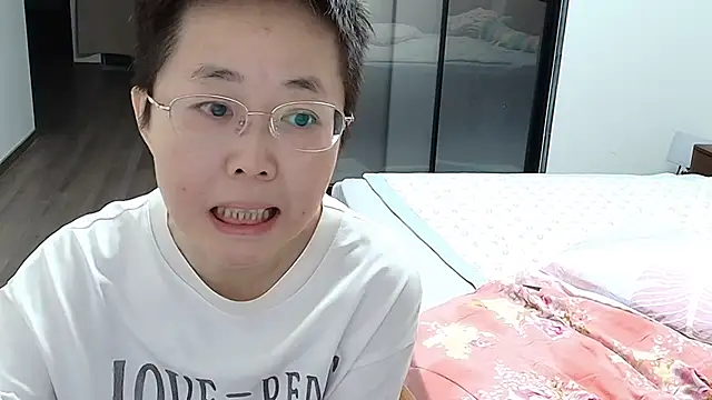 Snapshot of sonyx chatting on September 28, 2025, 4:03 pm sonyx online show from September 28, 2025, 4:03 pm