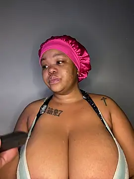 Snapshot of Mandy-101 chatting on March 20, 2025, 5:13 am Mandy-101 online show from March 20, 2025, 5:13 am