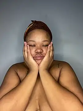 Snapshot of Mandy-101 chatting on March 7, 2025, 8:45 am Mandy-101 online show from March 7, 2025, 8:45 am