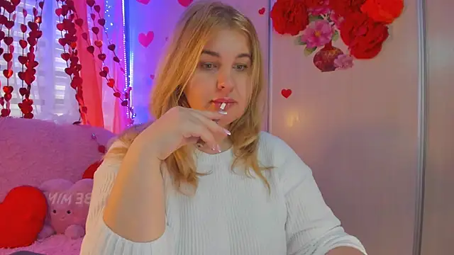 CoraSwon online show from February 14, 2025, 8:21 am