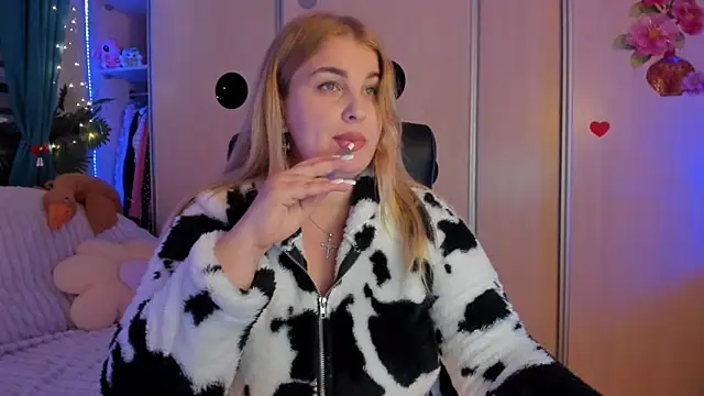 CoraSwon online show from February 6, 2026, 5:31 pm