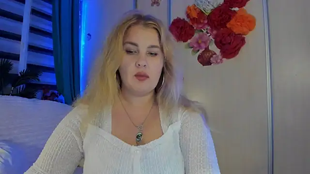 Snapshot of CoraSwon chatting on October 17, 2025, 5:59 pm CoraSwon online show from October 17, 2025, 5:59 pm