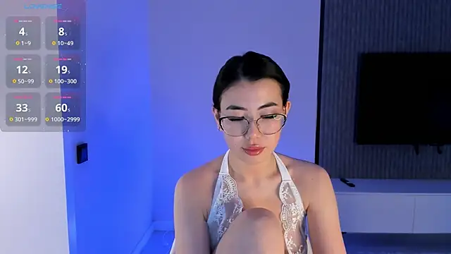 Snapshot of Naomi_52 chatting on December 10, 2024, 4:24 am Naomi 52 online show from December 10, 2024, 4:24 am