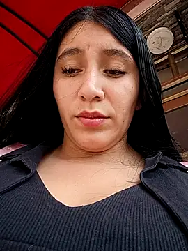 Nathalia-001 online show from September 9, 2025, 2:37 pm