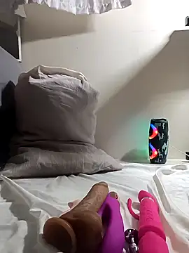 HEliza online show from February 2, 2025, 8:41 pm