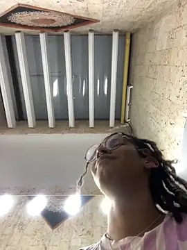 Snapshot of Maxim-Walker chatting on September 11, 2025, 3:17 am Maxim-Walker online show from September 11, 2025, 3:17 am